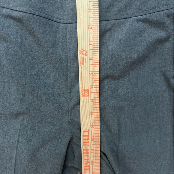 TALBOTS Ankle Pants Flat Front Side Zip Stretch
Gray Size 10 Petite - Picture 6 of 8